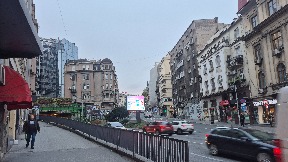 Pretežno oblačno, lokalno kiša
